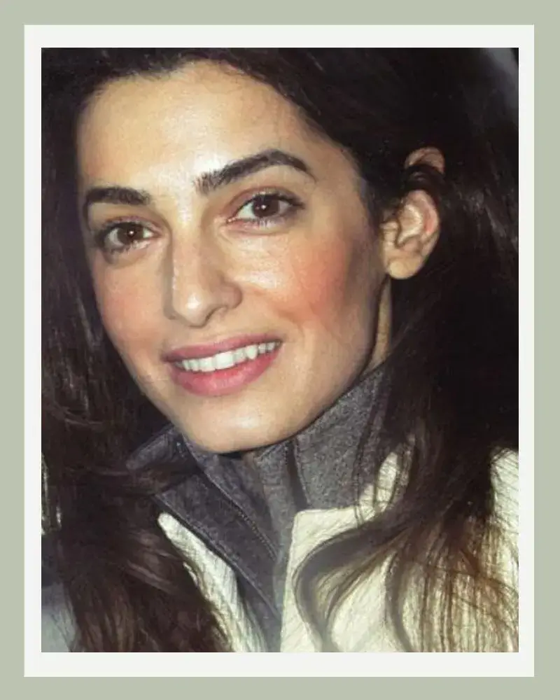 Amal Clooney no makeup photo